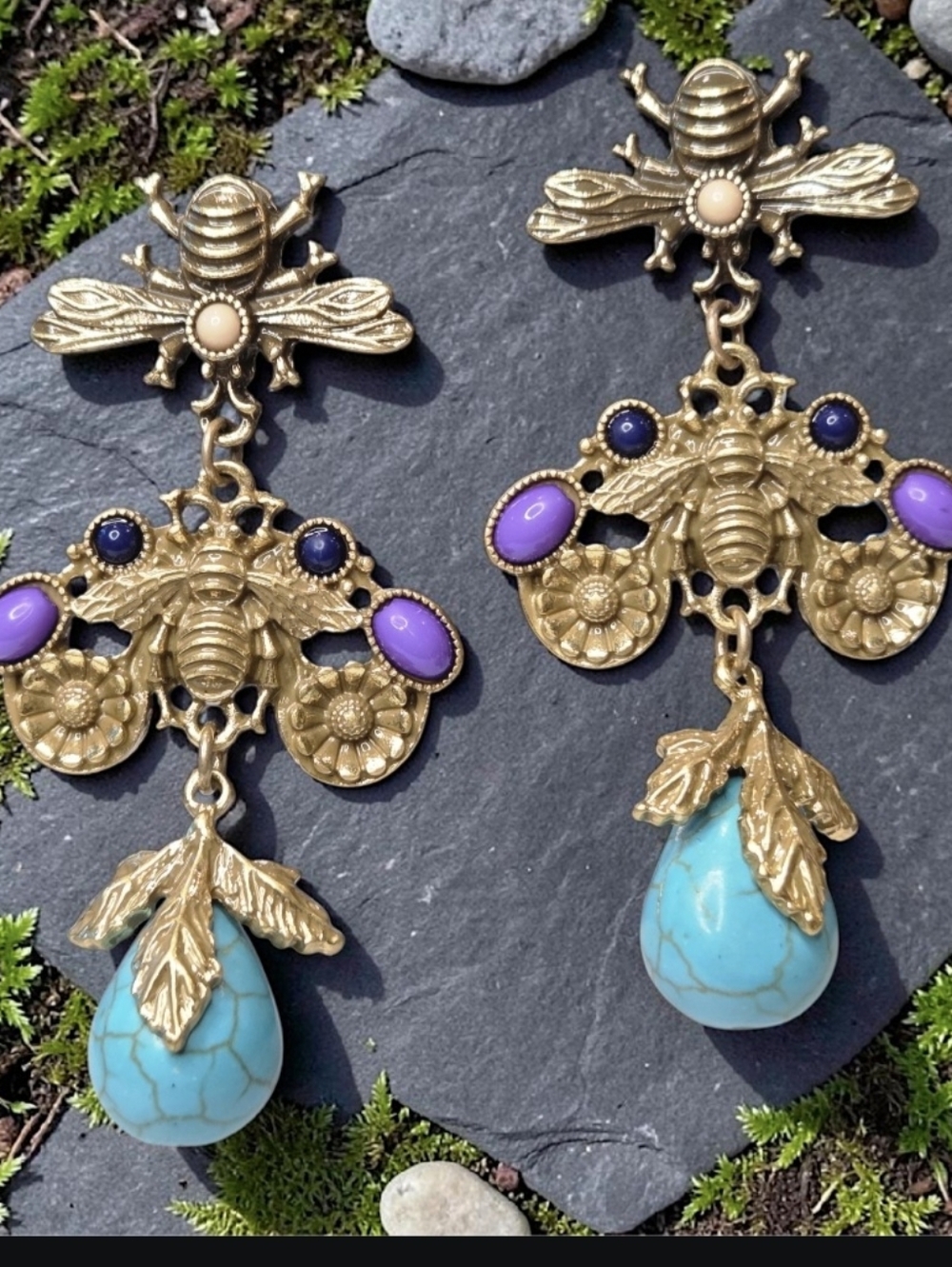 Beautiful Matte Gold Garden Bee Turquoise Deop Dangle Earrings - Picture 5 of 5